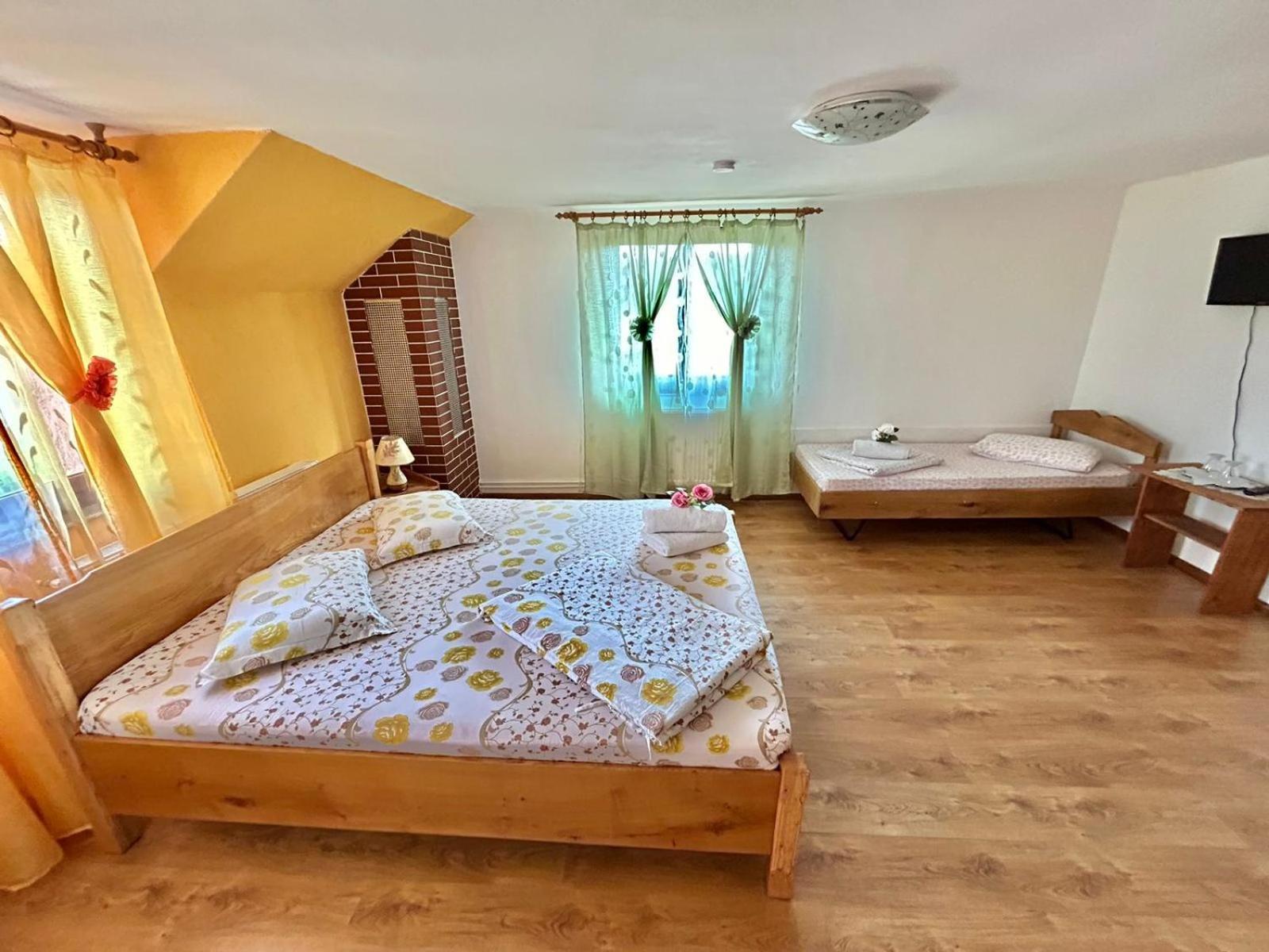Pensiunea Casa Nina Cîrţişoara Habitación foto