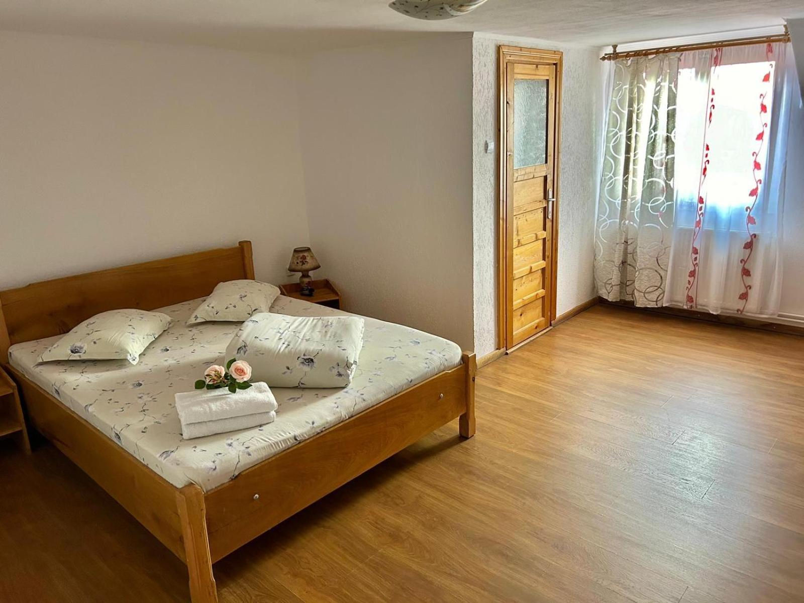 Pensiunea Casa Nina Cîrţişoara Habitación foto